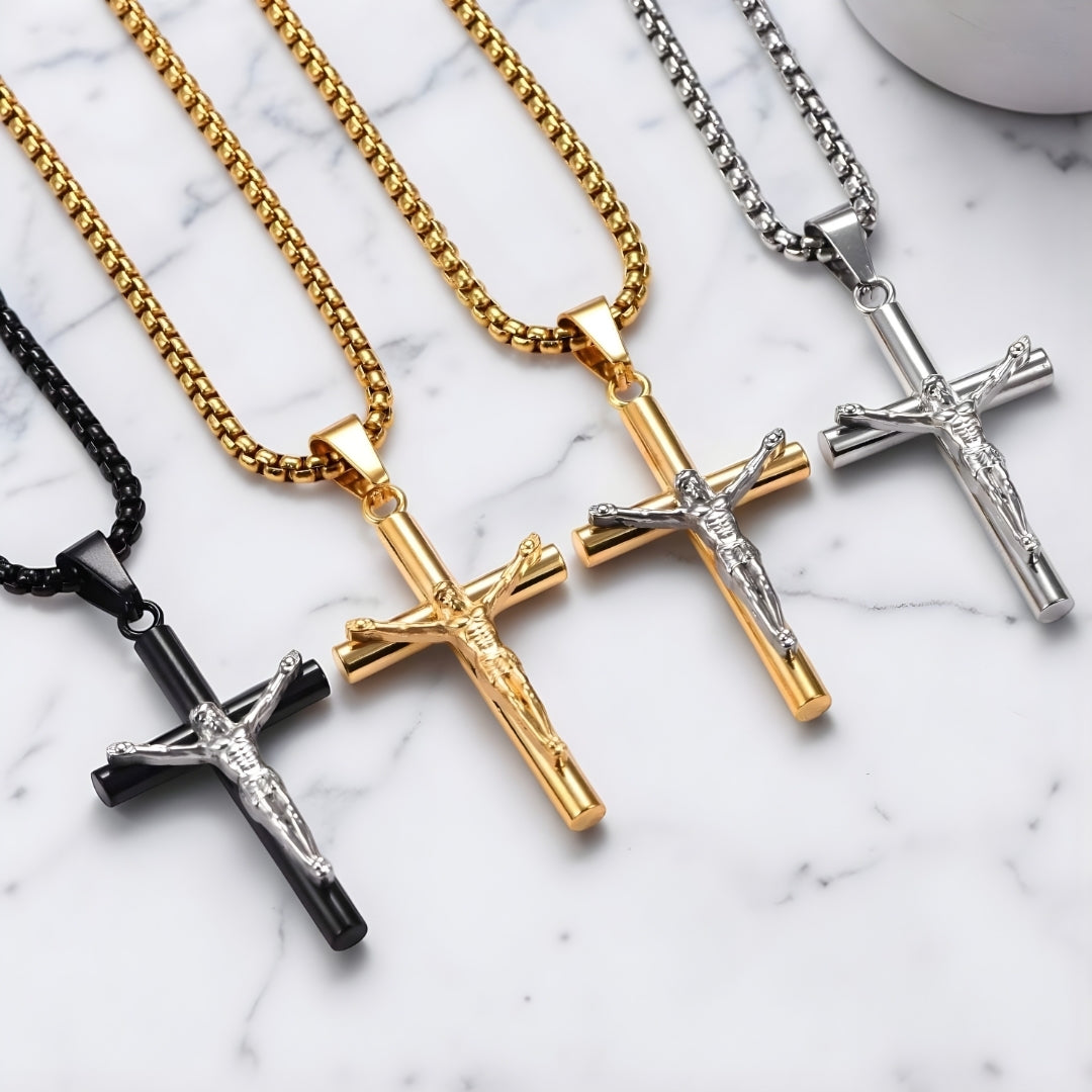 Collier homme pendentif croix "Le Crucifix des Braves"variantes dore argent noir bicolore