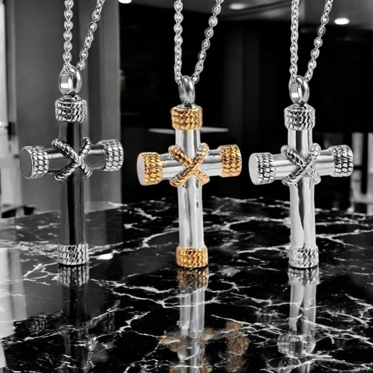 Collier homme, pendentif croix ROPICROSS™ variantes table marbre