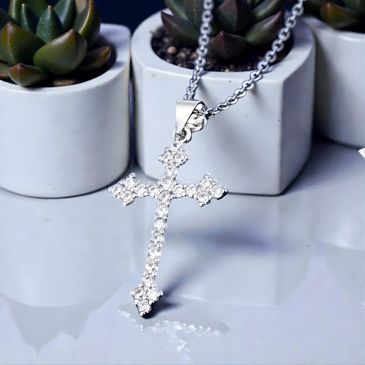 Collier homme, pendentif croix STRASSCROSS™ table marbre pots de plantes