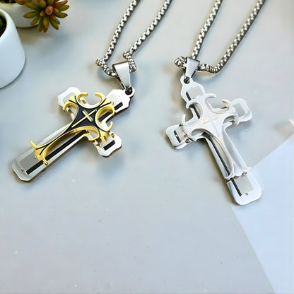 Collier homme, pendentif croix TRIPLE CROSS™argent sur argent argent dor noir table marbre