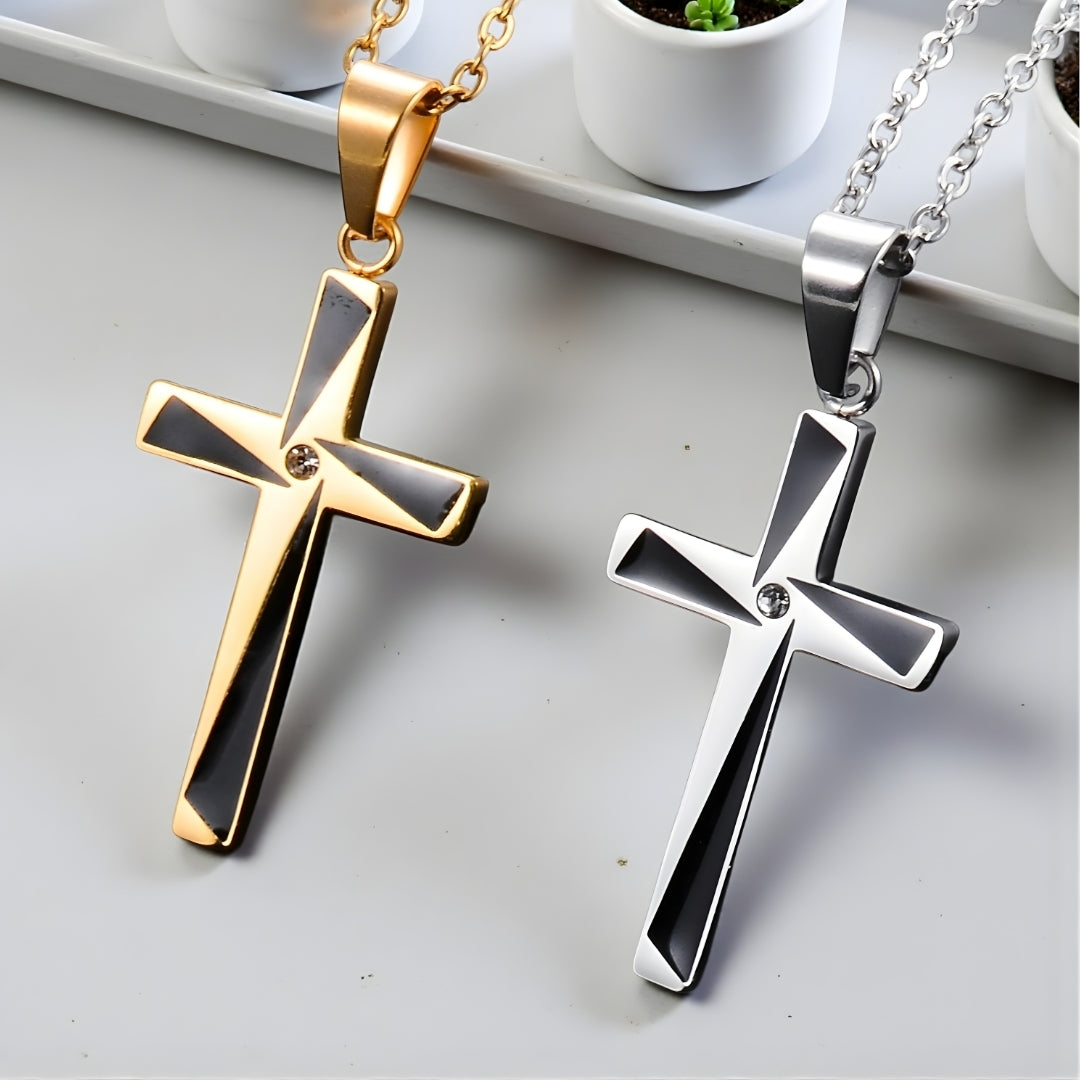 Collier homme, pendentif croix "X-Factor" dore argent table marbre plantes