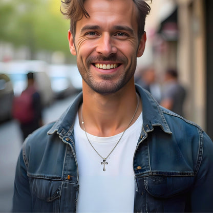 Collier homme, pendentif croix ZIRCOCROSS II ™ argent chemise denim rue