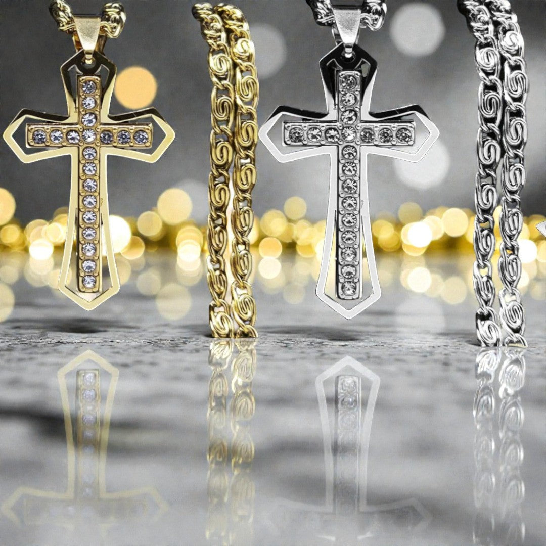 Collier homme, pendentif croix ZIRCOCROSS II ™ doree argente brillantes table marbre 