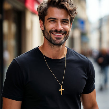 Collier homme, pendentif croix crucifix dore t-shirt noir 