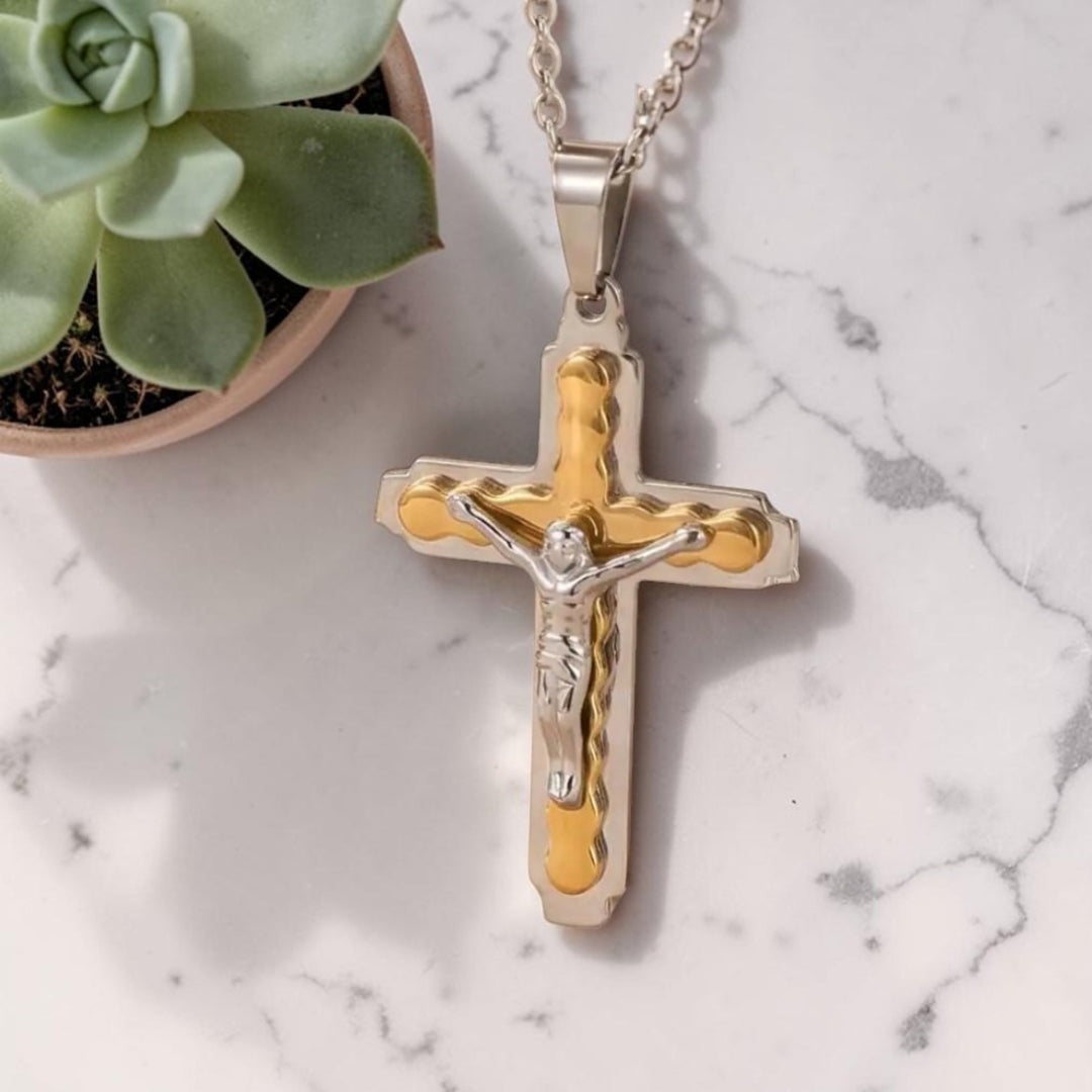Collier homme, pendentif croix crucifix variante bicolore