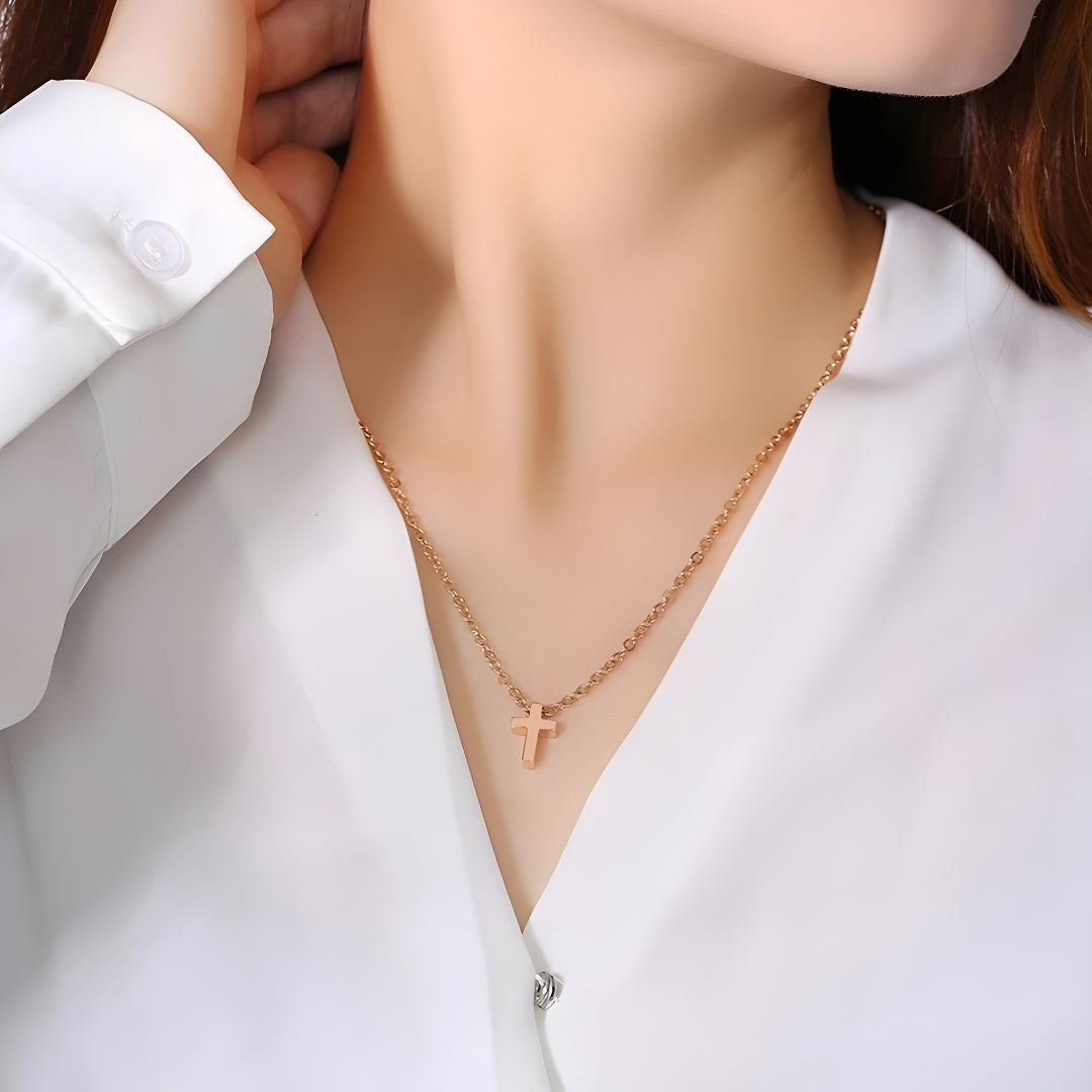 Collier homme, pendentif croix miniature "L'Urban Cross femme elegante 