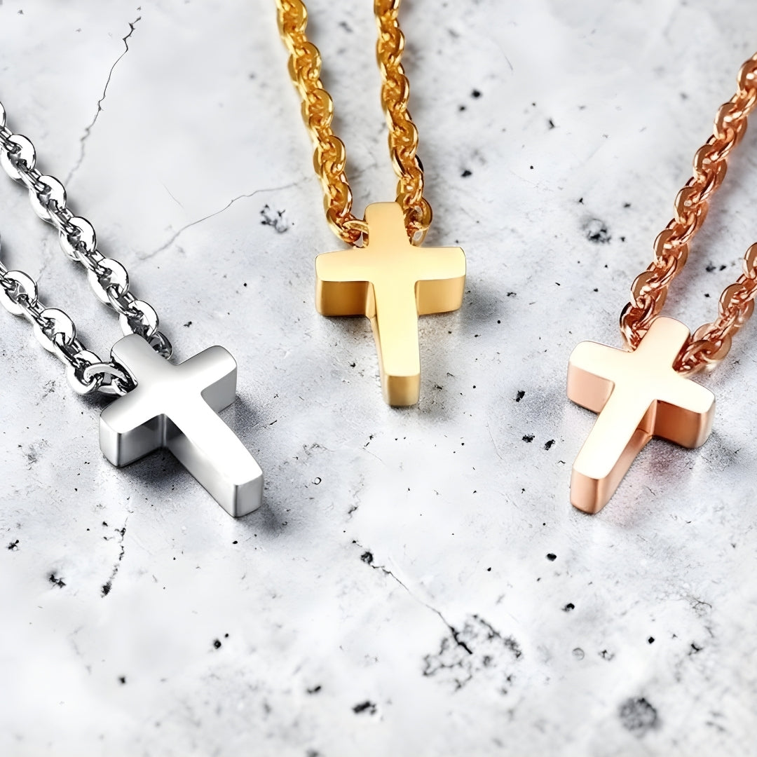 Collier homme, pendentif croix miniature "L'Urban Cross"trois variantes