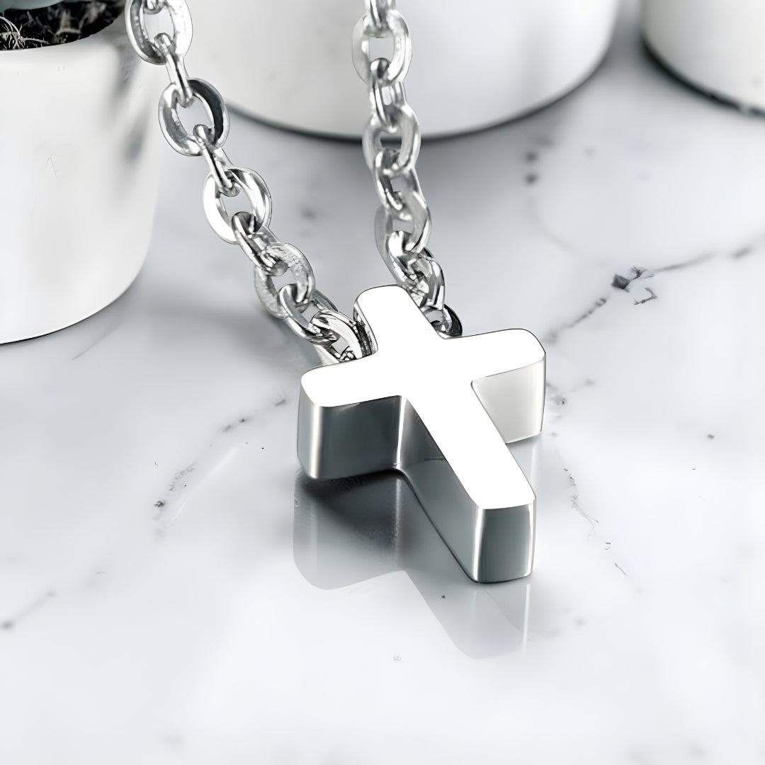 Collier homme, pendentif croix miniature "L'Urban Cross" variante argent couché épaisseur