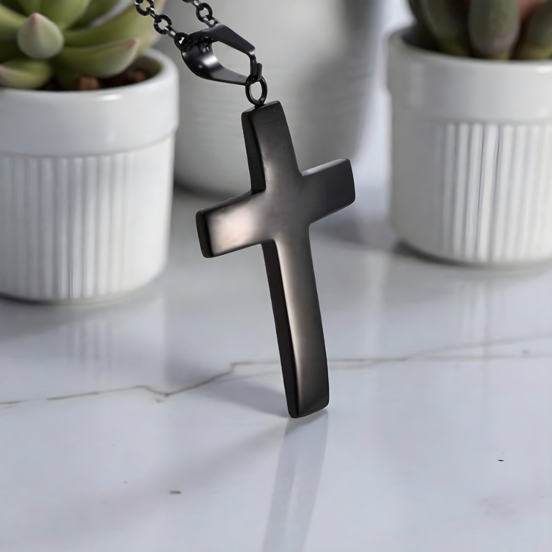 Collier homme pendentif croix minimaliste variante noire