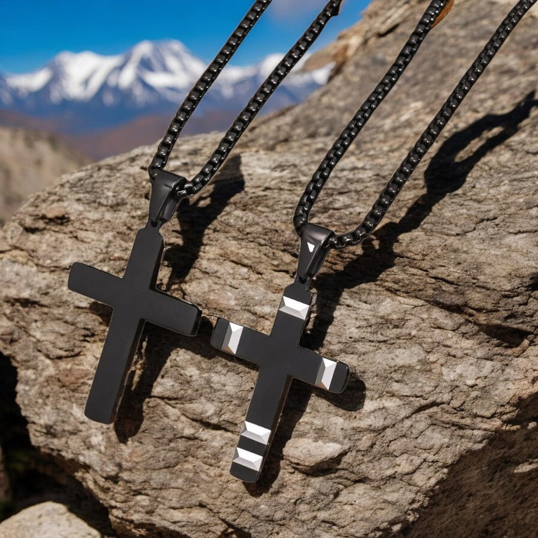 Collier homme, pendentif croix noire CLASSYCROSS™  montagnes rocher avant arriere