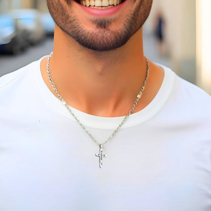 Collier homme, pendentif croix vides HOLLOW CROSS™ argent t-shirt blanc cou 