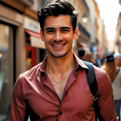 Collier homme, pendentif petite croix MINICROIX™ argentee chemise mode sac