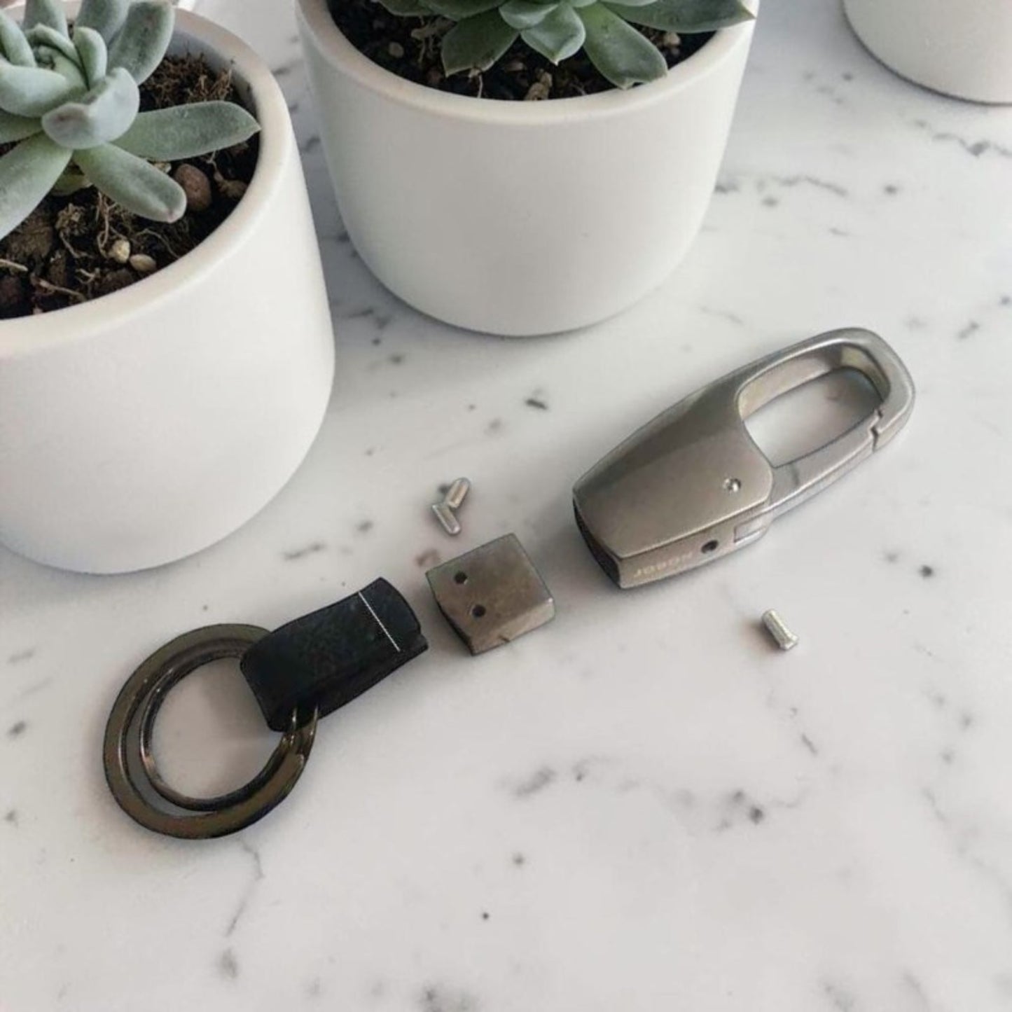 Porte-clés de luxe | Cuir & Alliage premium Minimalist argent details marbre
