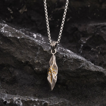 Collier homme-pendentif MENHIR SOLEIL : symbole millénaire d'énergie