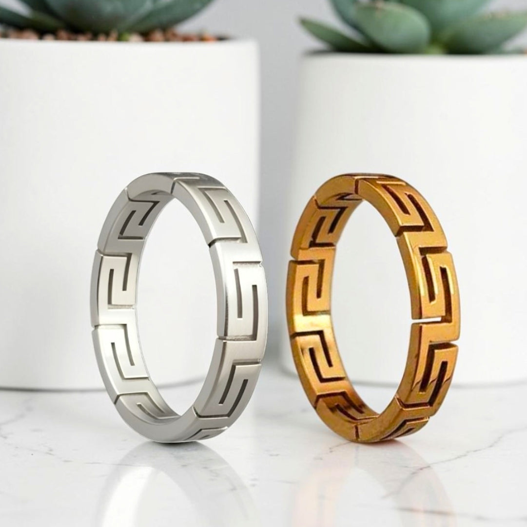 bague-homme argentee doree debouts pots blancs 
