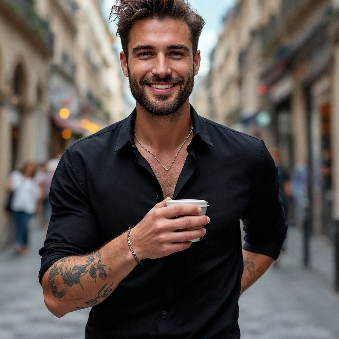 bracelet homme cuivre homme elegant cafe rue ville 