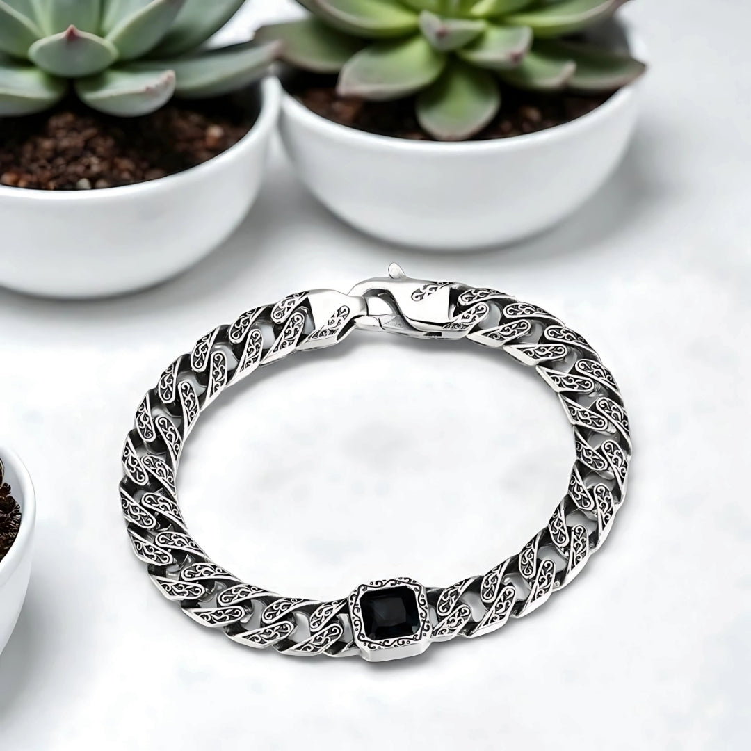 bracelet homme deep soul pierre carré noir presentation plantes marbre