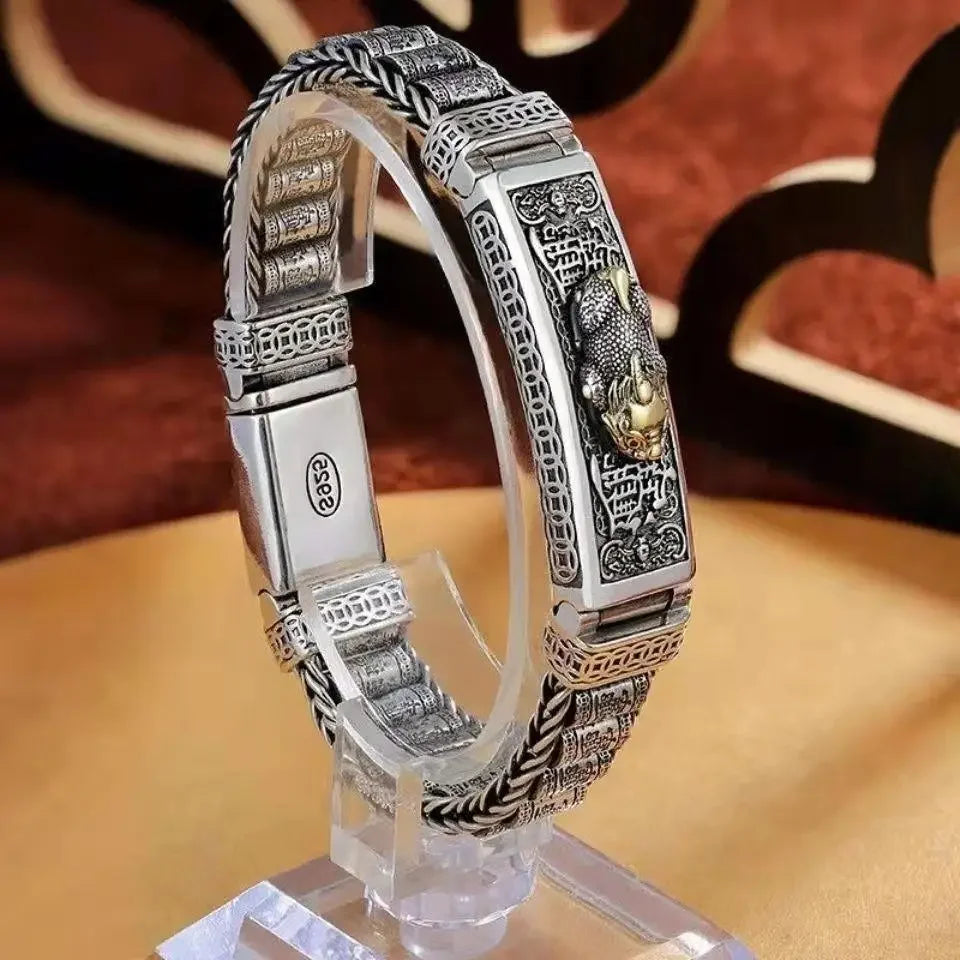 bracelet homme dragon pixiu table presentoir  presentation verre 