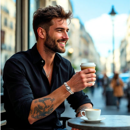 bracelet homme lion rue paris café chemise noire