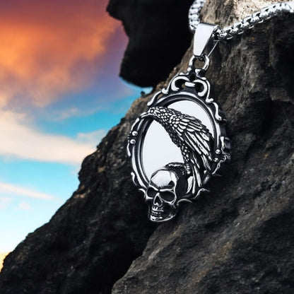 collier-homme-pendentif-miroir-magique-corbeau-tête-de-mort-montagne