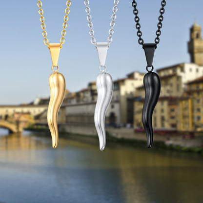 collier homme-pendentif-corne Italienne-look élégant-chance et prospérité-trio-présentation-ville