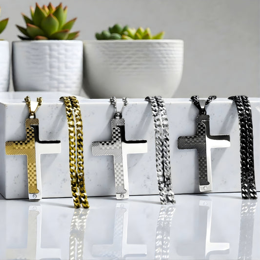 Collier hommes, pendentif croix CHESSCROSS™ | L'élégance spirituelle à votre cou